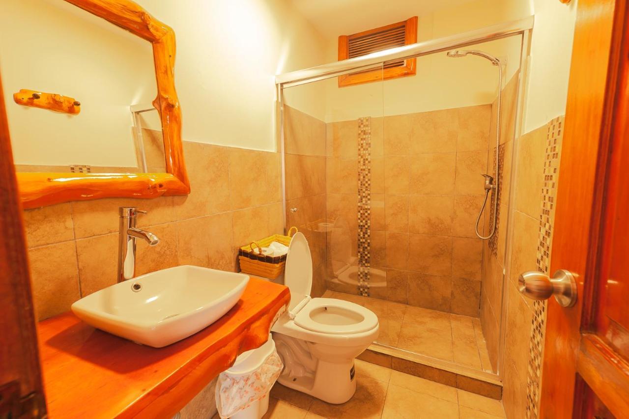 Los Ponchos Inn Apartasuite オタバロ エクステリア 写真